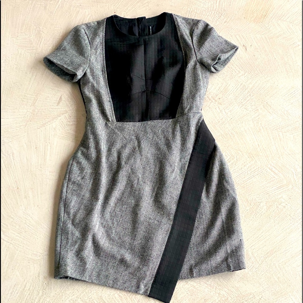W118 Walter Baker grey black knee-length asymmetrical tweed dress -short sleeves